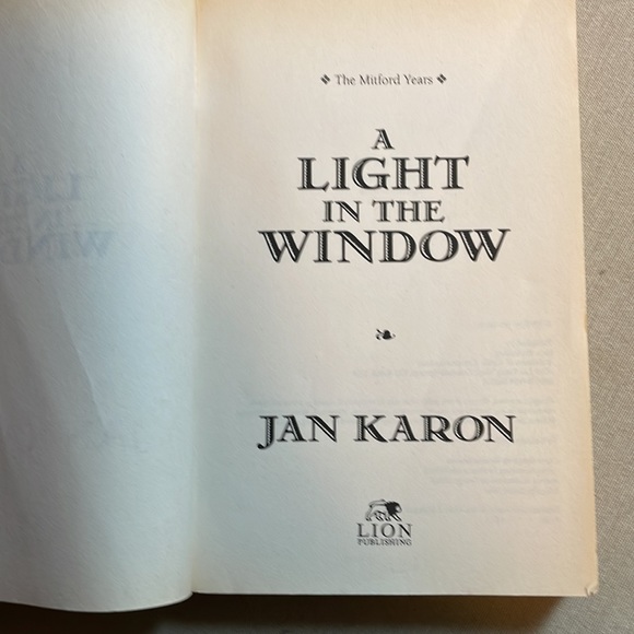 🌈2/$8  A Light in the Window #2 in the Mitford Years Series - Picture 7 of 12